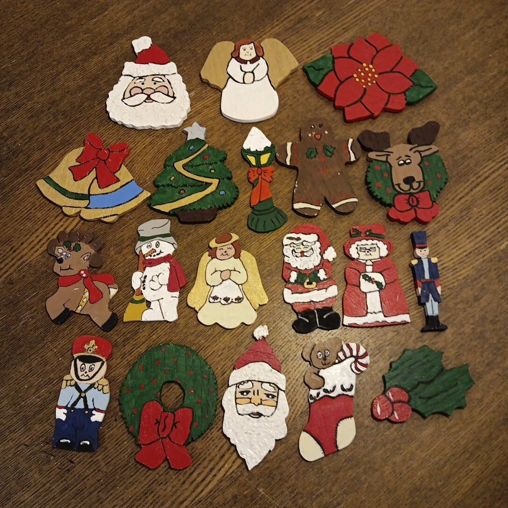 Christmas Santa Angel Wooden Handpainted Magnets Kids Toy Lot Of 19 Vtg 1970's